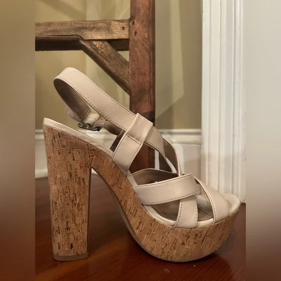 Vince Camuto Size 7.5 M Off White Open Toe Platform Leather Duval - Picture 10 of 11